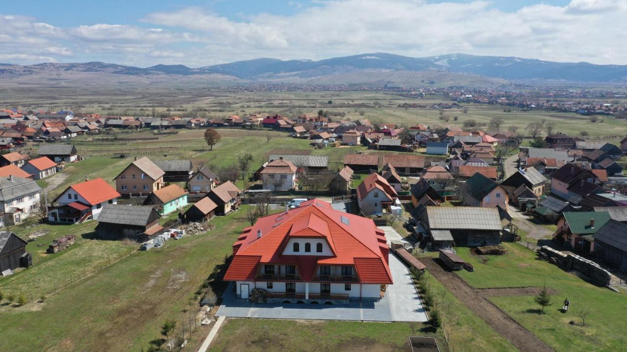 Veranda Panzio Remetea  Экстерьер фото