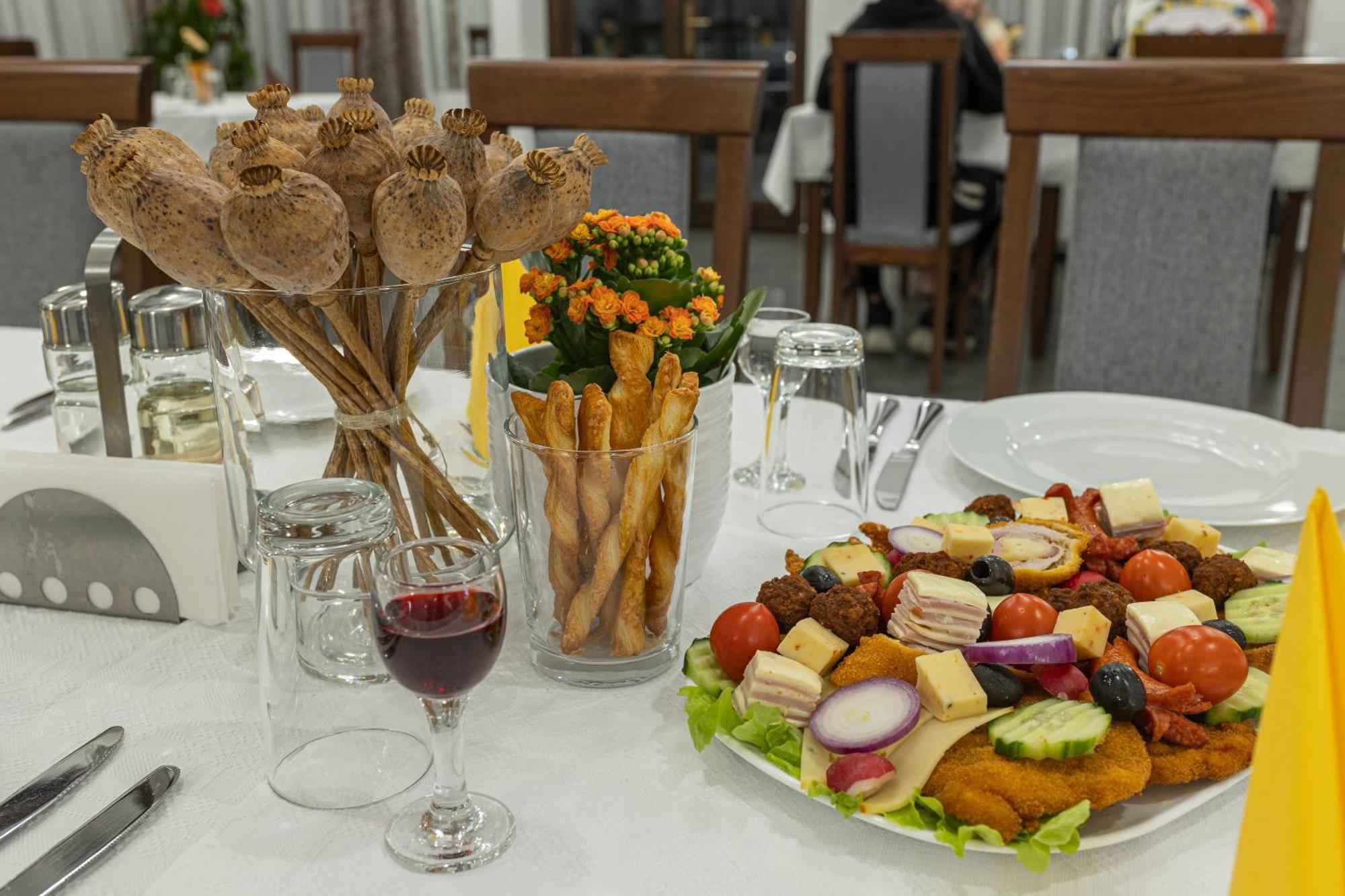 Veranda Panzio Remetea  Экстерьер фото